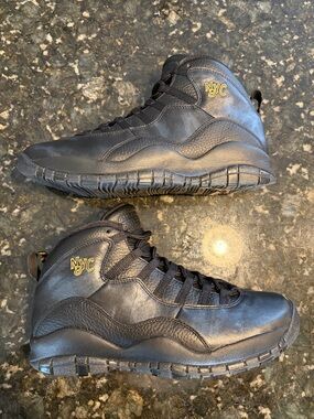 🔥🔥Air Jordan 10 Retro NYC Black Gold Size 10 Rare City Pack Sneakers🔥🔥